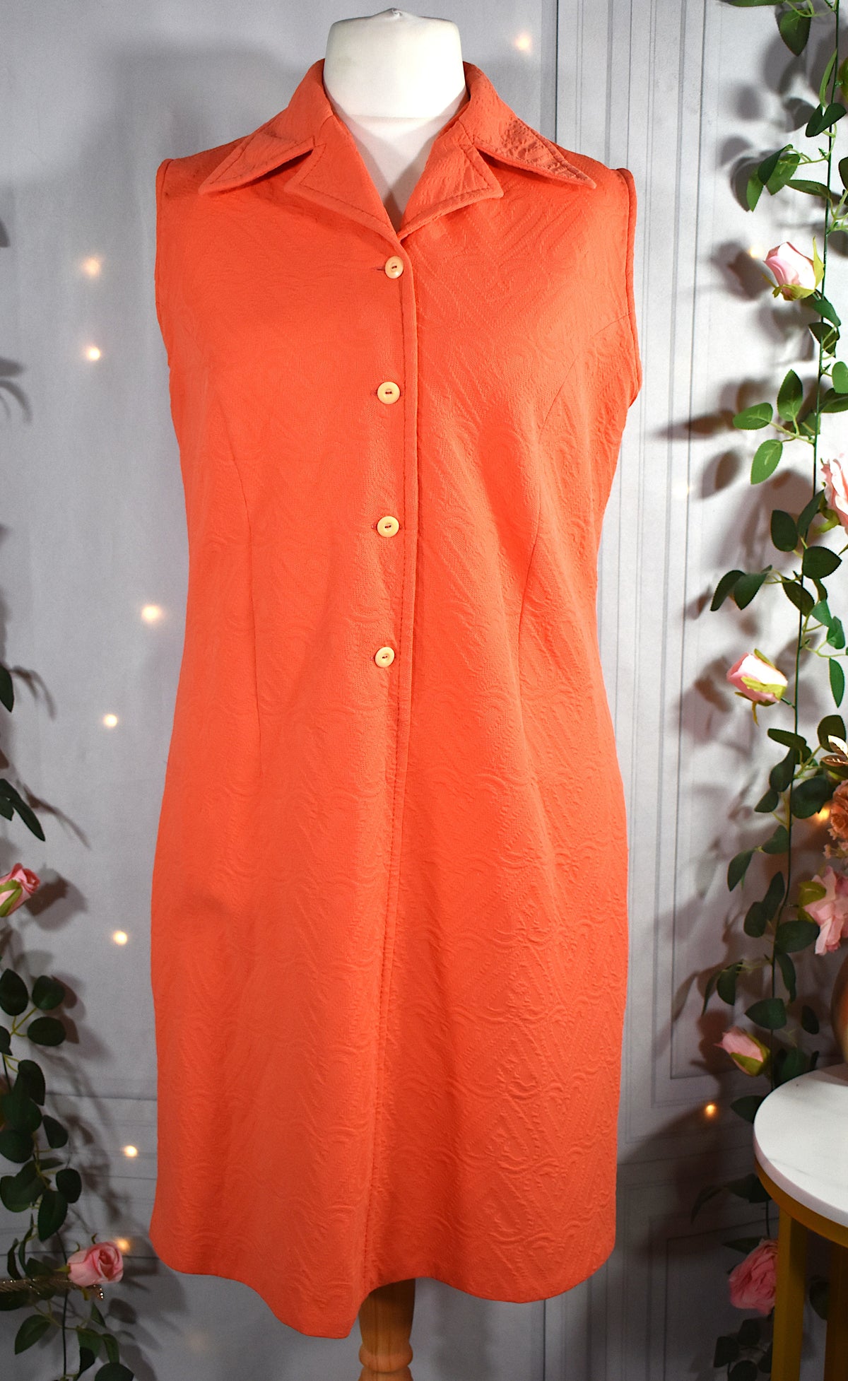 Robe chasuble corail & cœurs en relief
