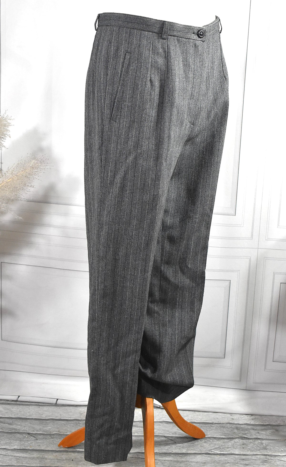 Pantalon en laine mélangée gris Bruno St Hilaire