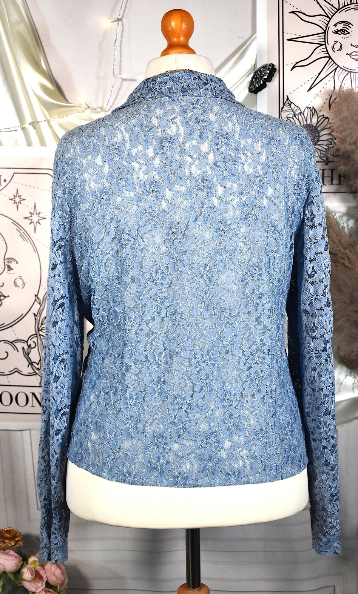 Chemise guipure bleu ciel dentelle festonnée
