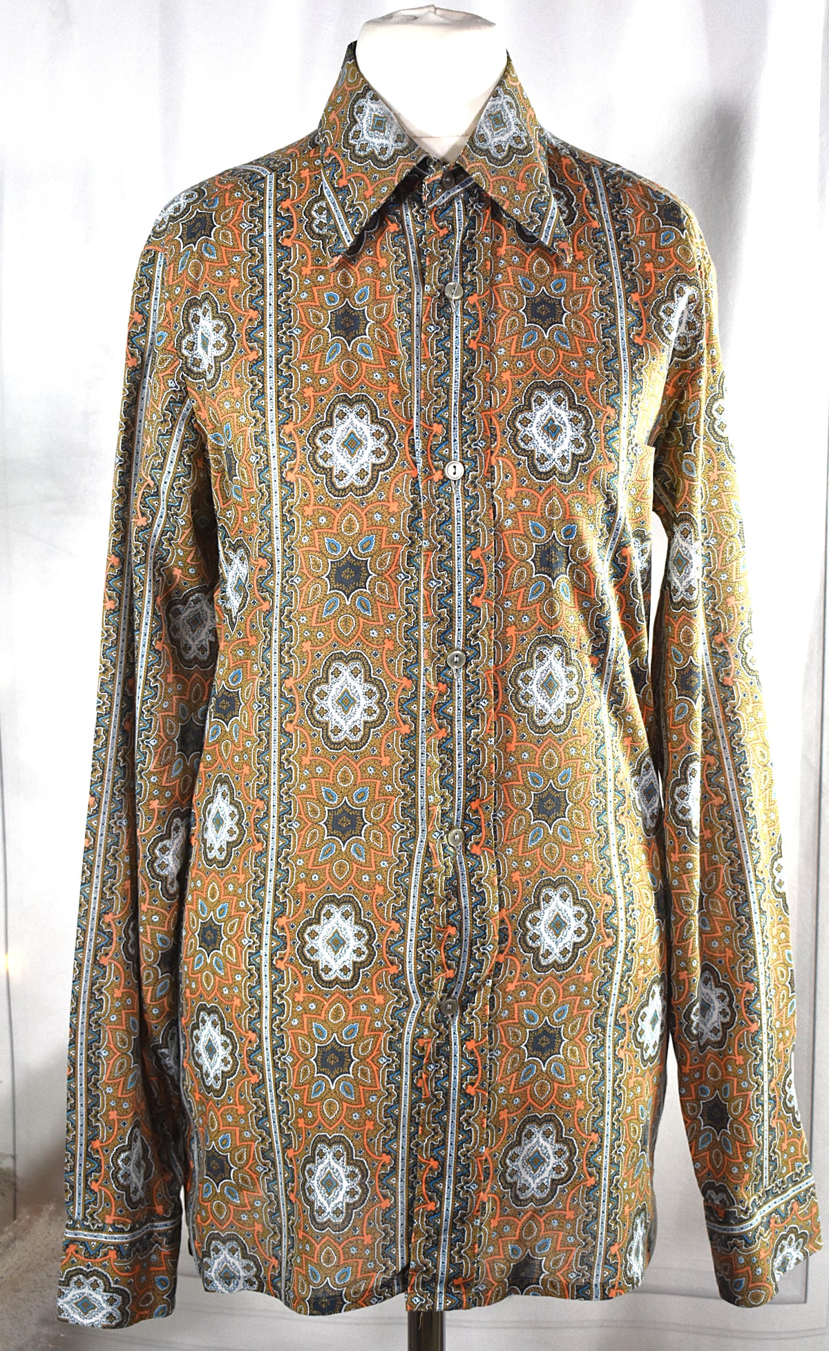 Chemise à motifs