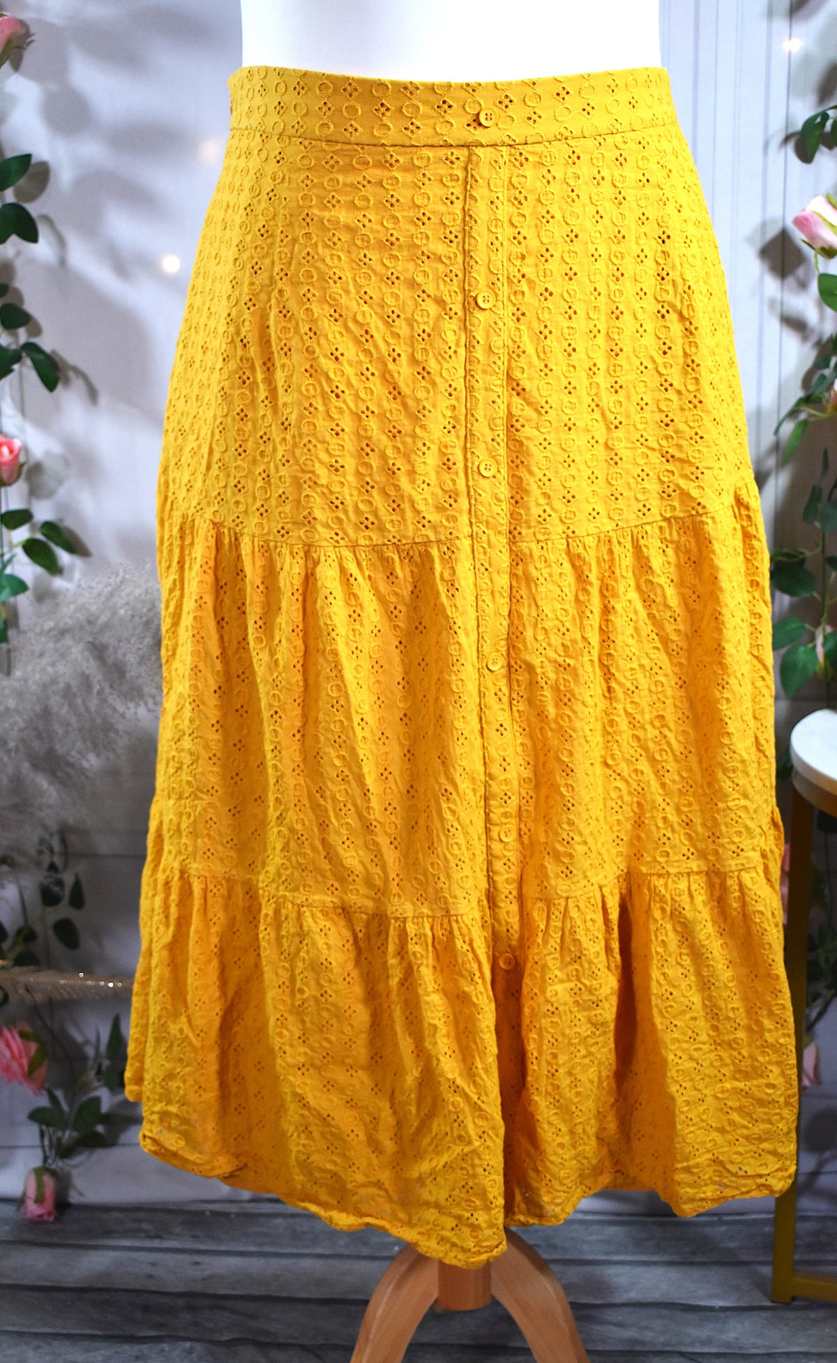 Jupe longue broderies anglaises jaune