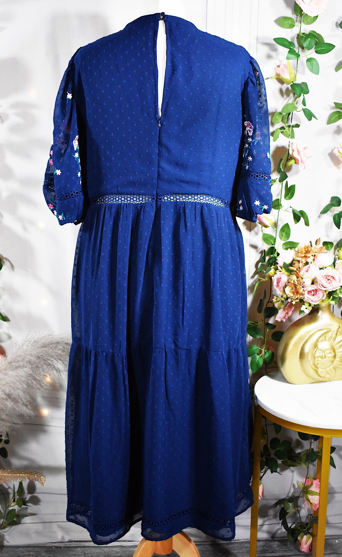 Robe longue bleu marine brodée