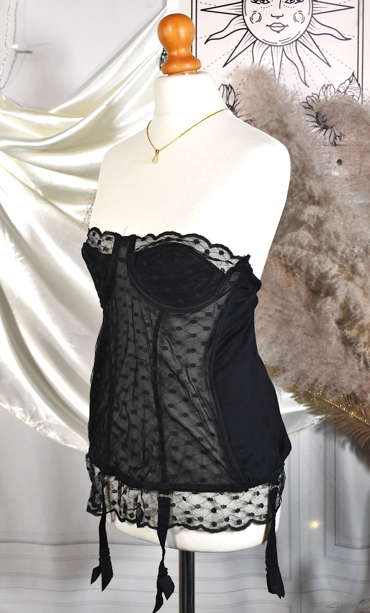 Corset lingerie bustier noir porte-jarretelles