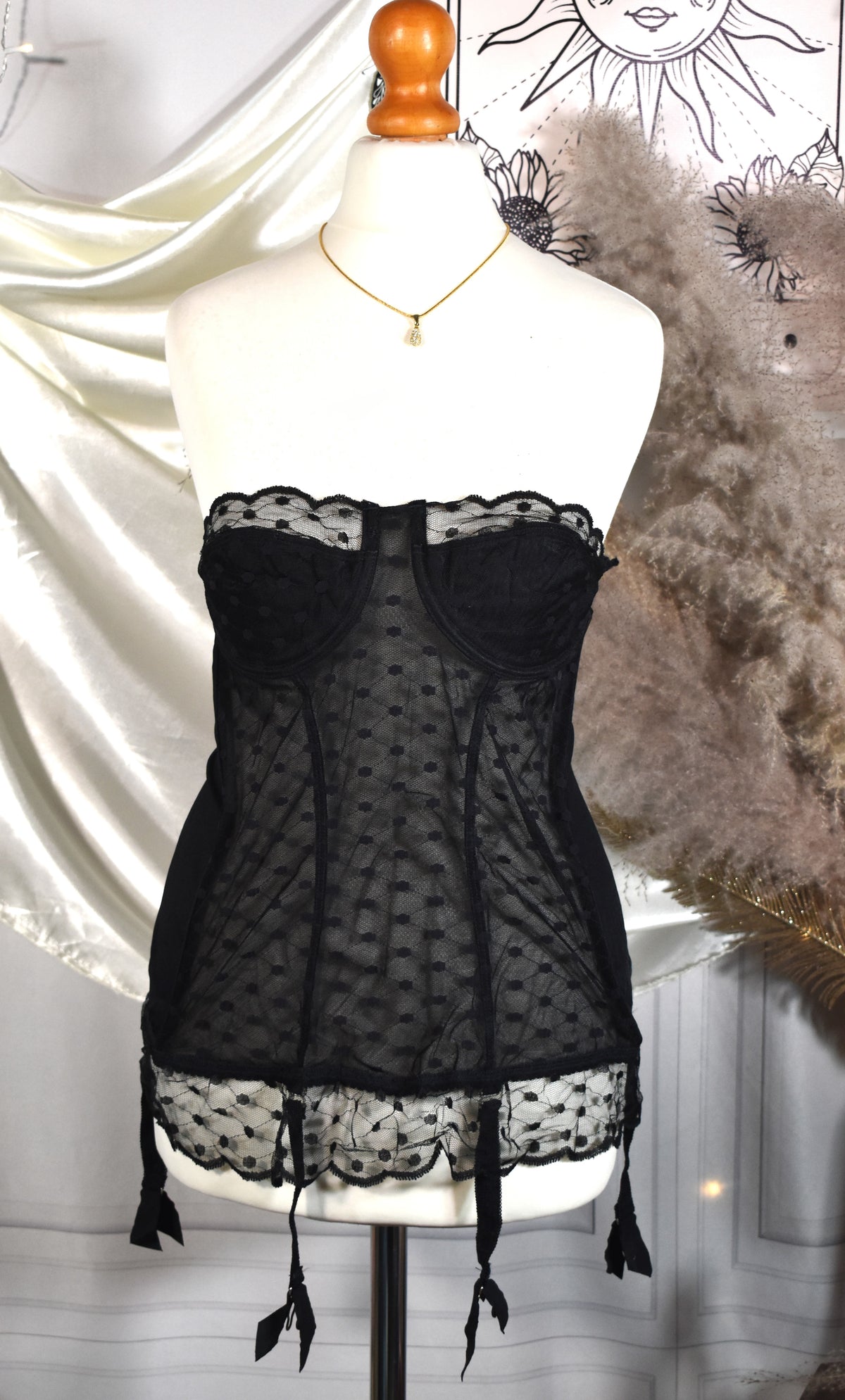 Corset lingerie bustier noir porte-jarretelles