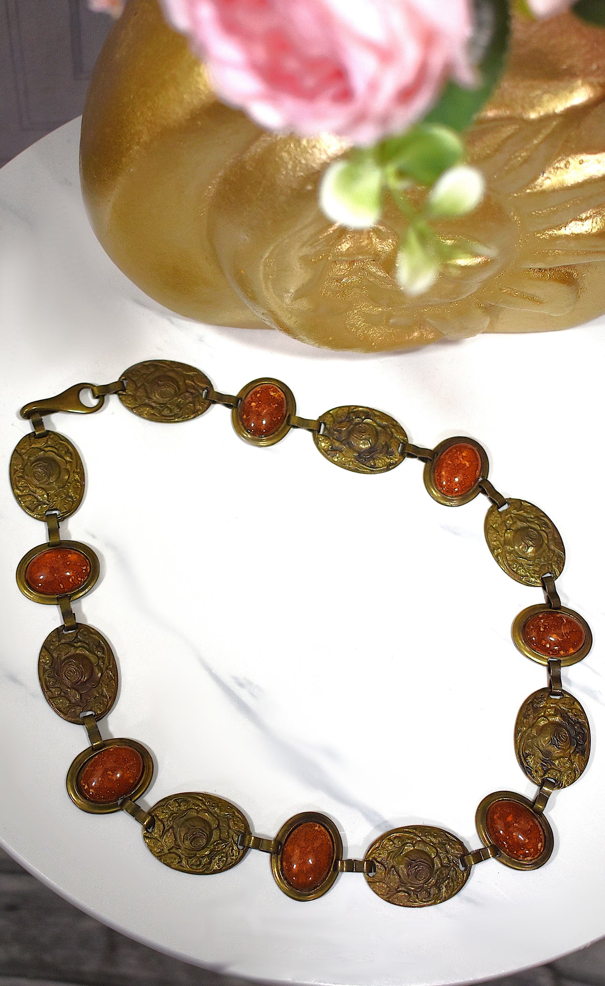 Collier maillons en laiton & bakelite