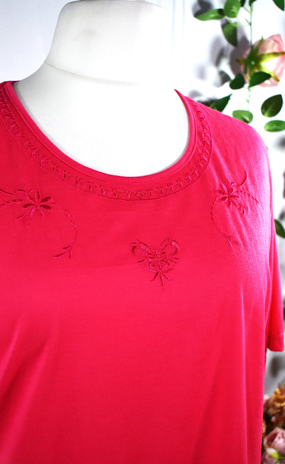 T-shirt fuchsia brodé