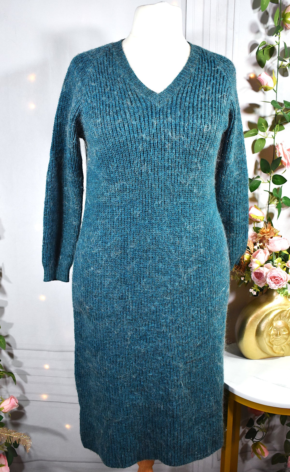 Robe pull bleue à la maille grattée