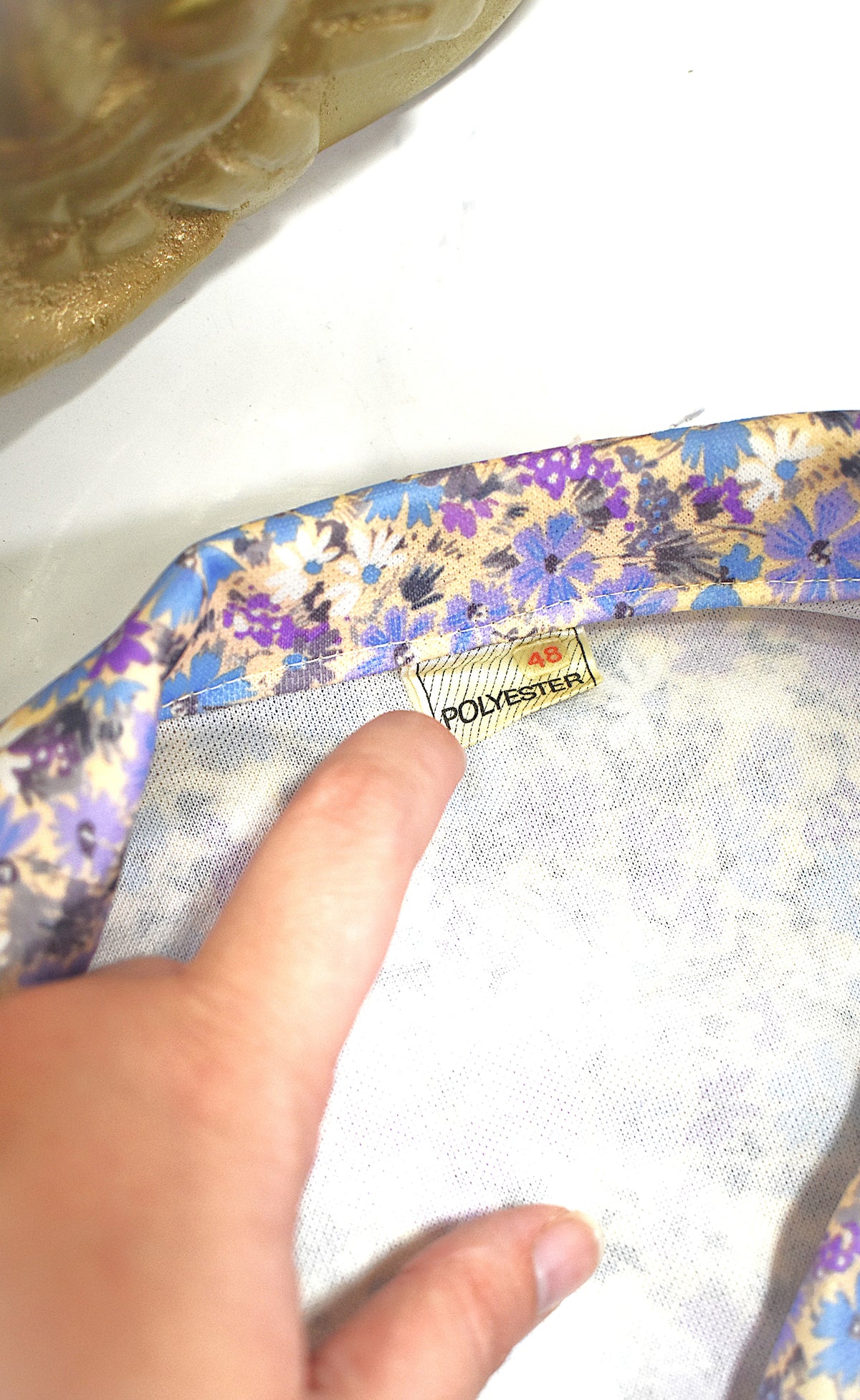 Robe vintage à fleurs violettes & bleues