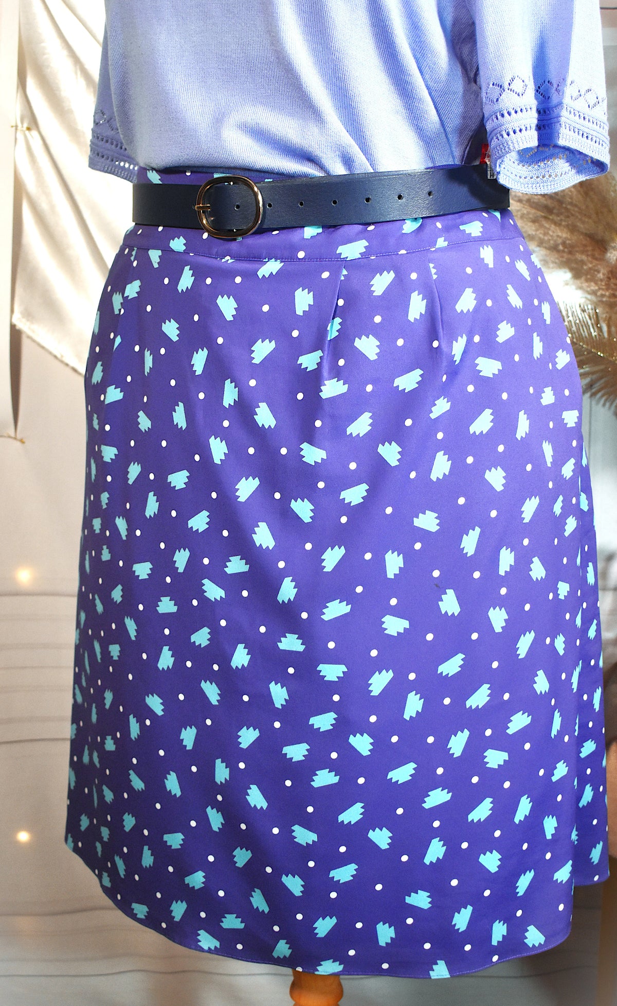 Jupe bleu motifs géométriques