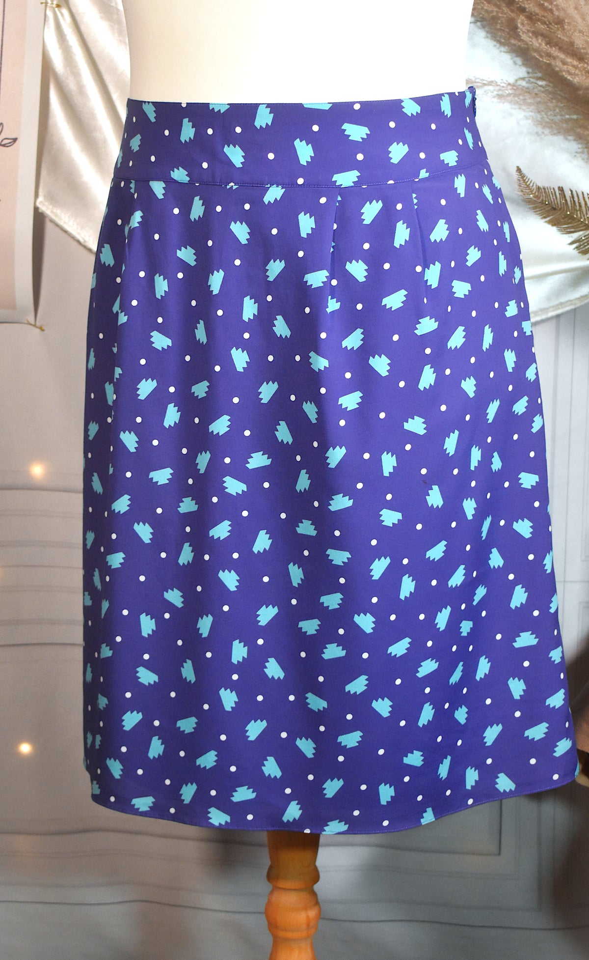 Jupe bleu motifs géométriques