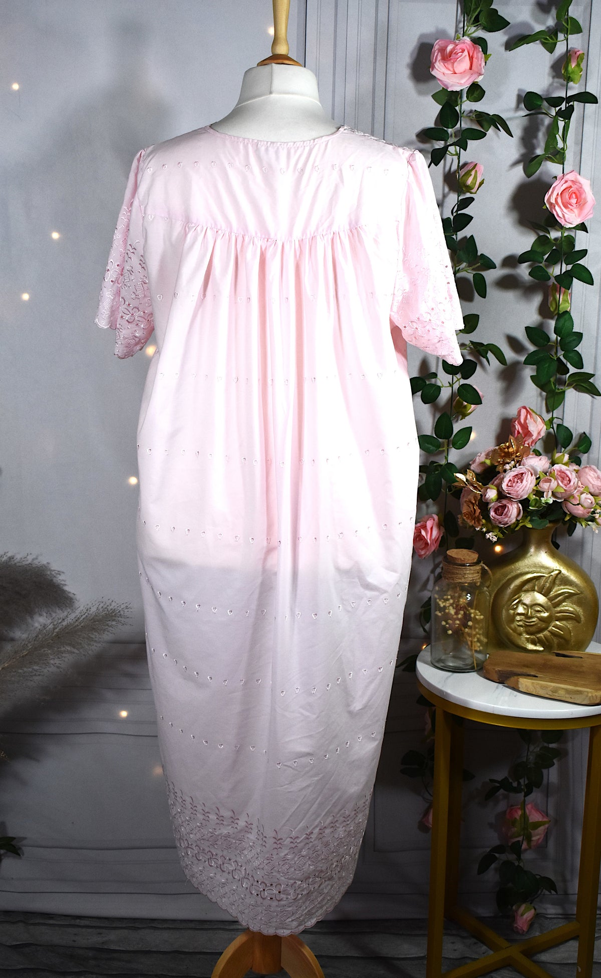 Chemise de nuit rose pastel & broderies