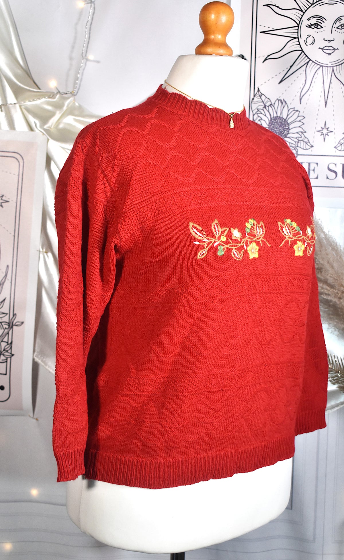 Pull rouge laine mélangée broderie florale