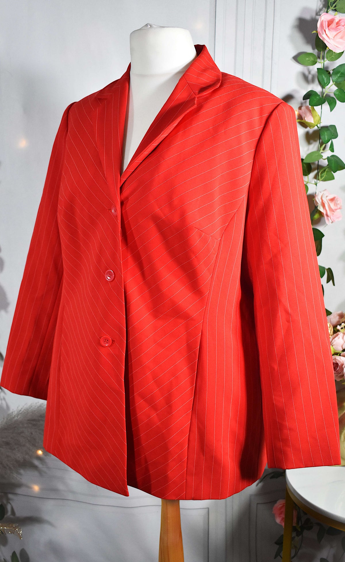 Blazer rouge aux fines rayures