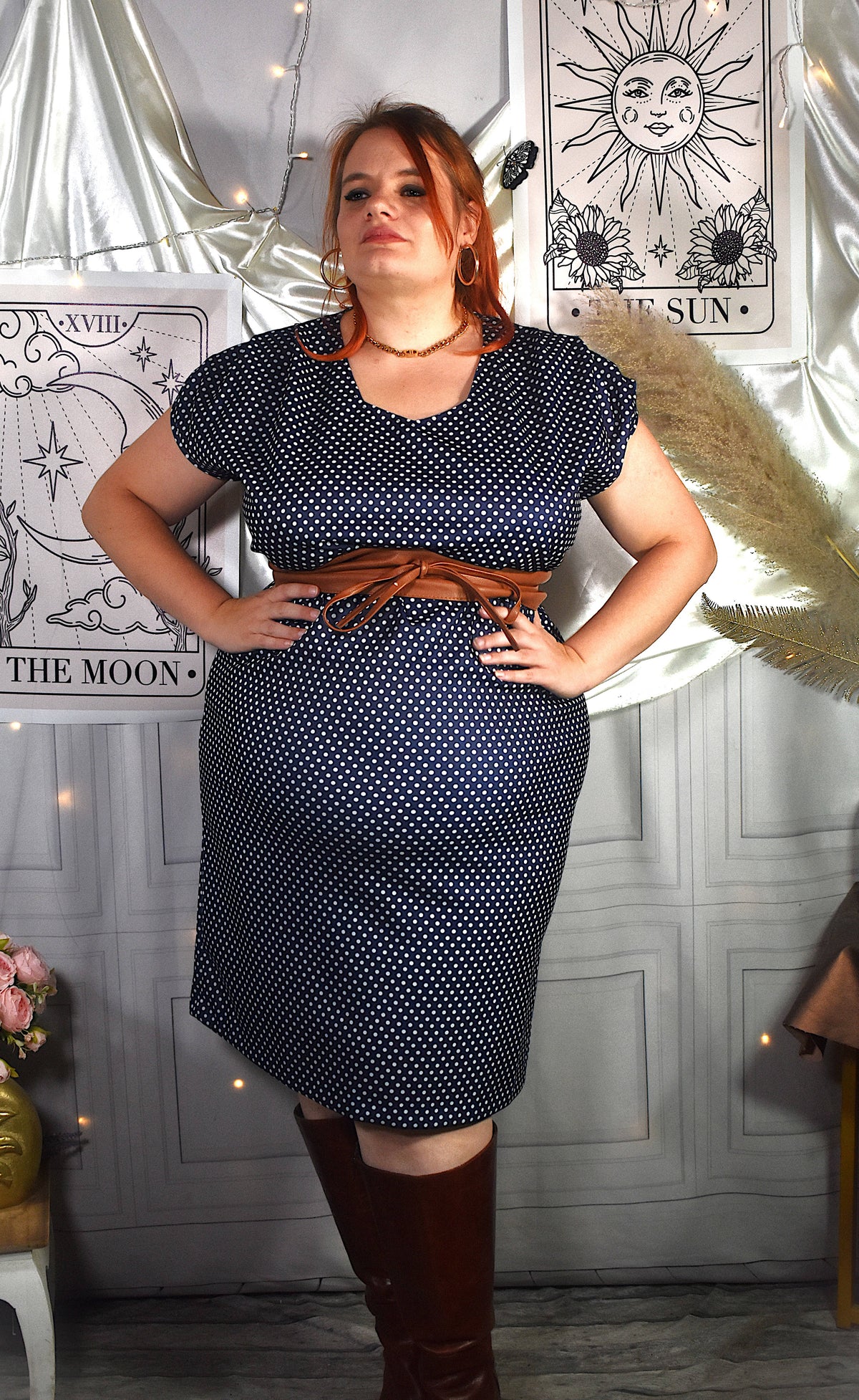 Robe bleu marine à pois blancs
