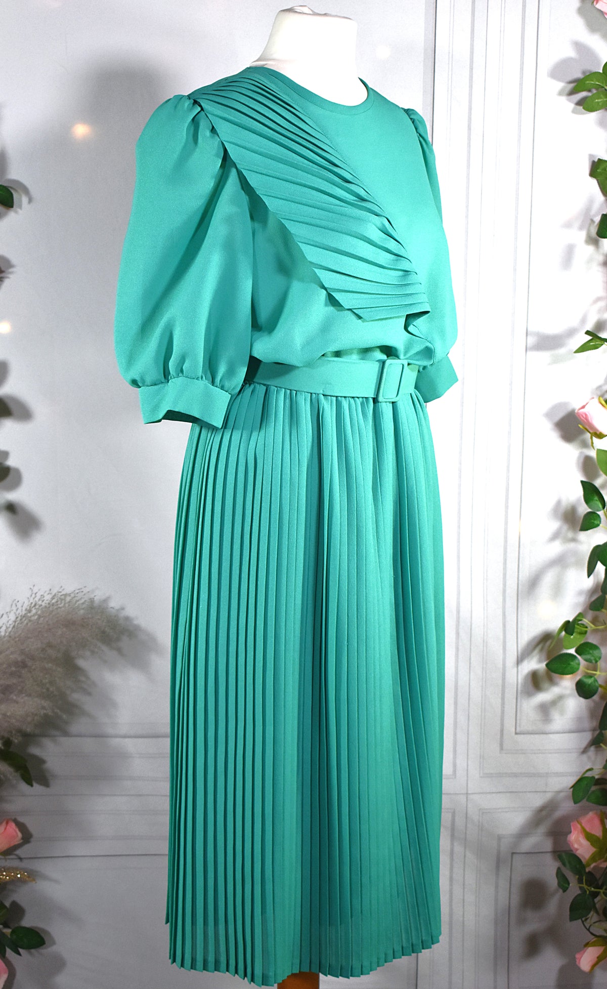 Robe plissée vert émeraude