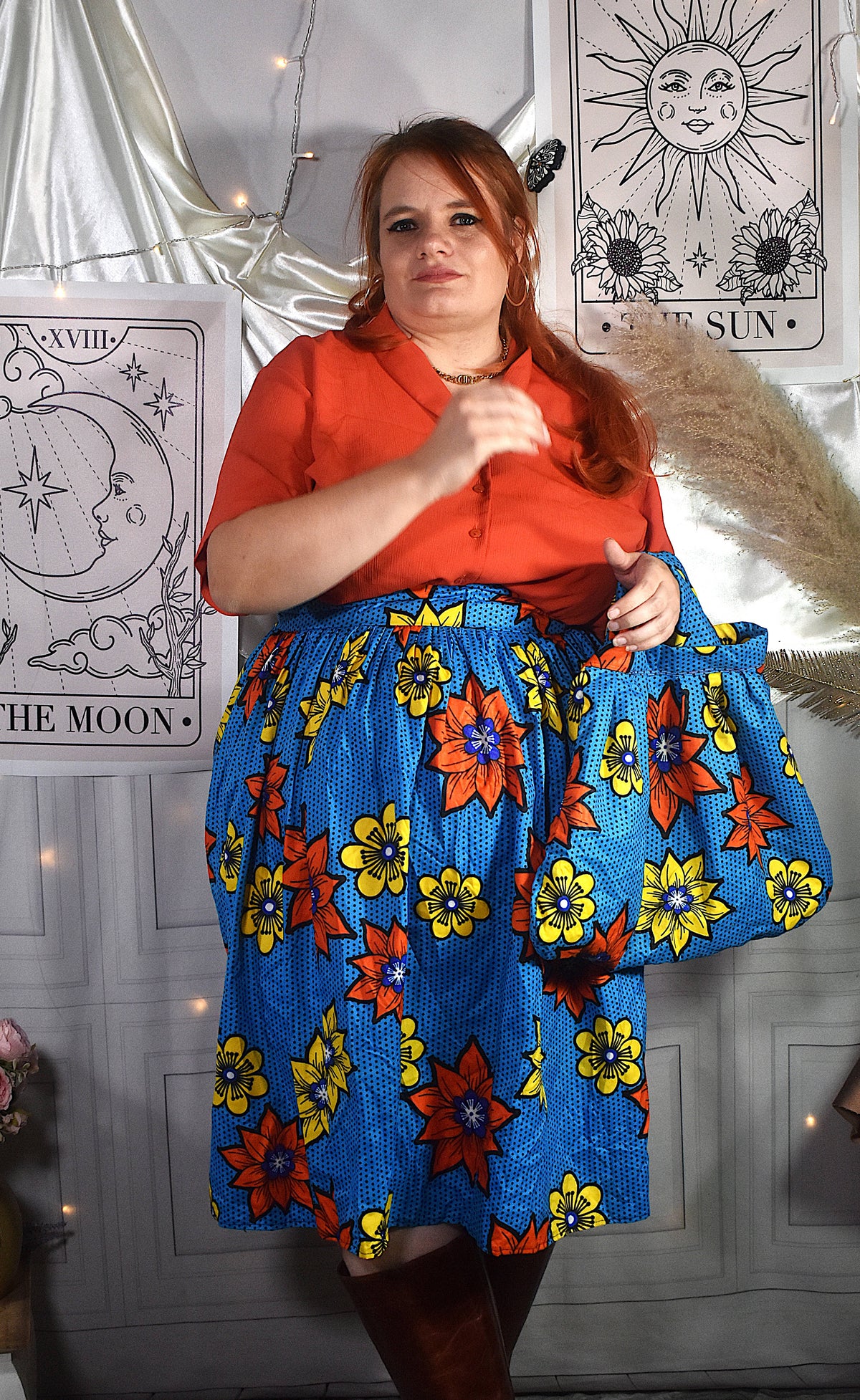 Jupe midi style wax turquoise fleurs jaunes oranges avec sac