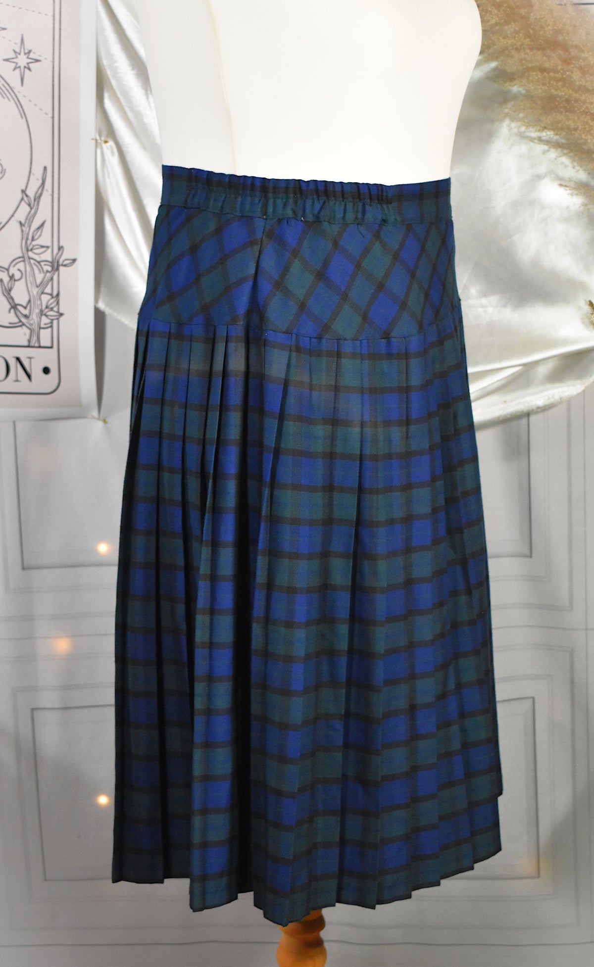 Jupe mi-longue plissée carreaux tartan bleu vert