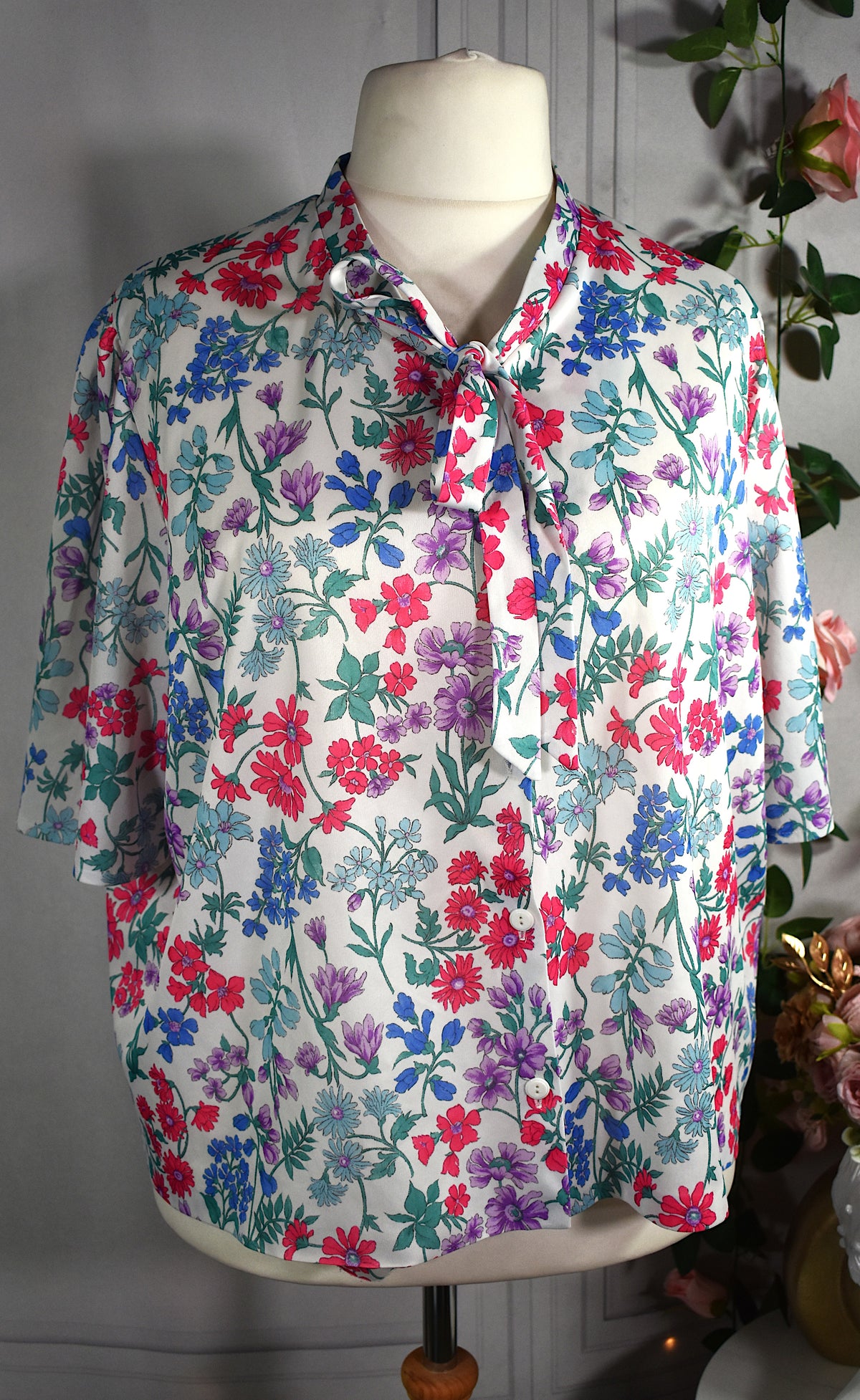 Chemise lavallière à fleurs