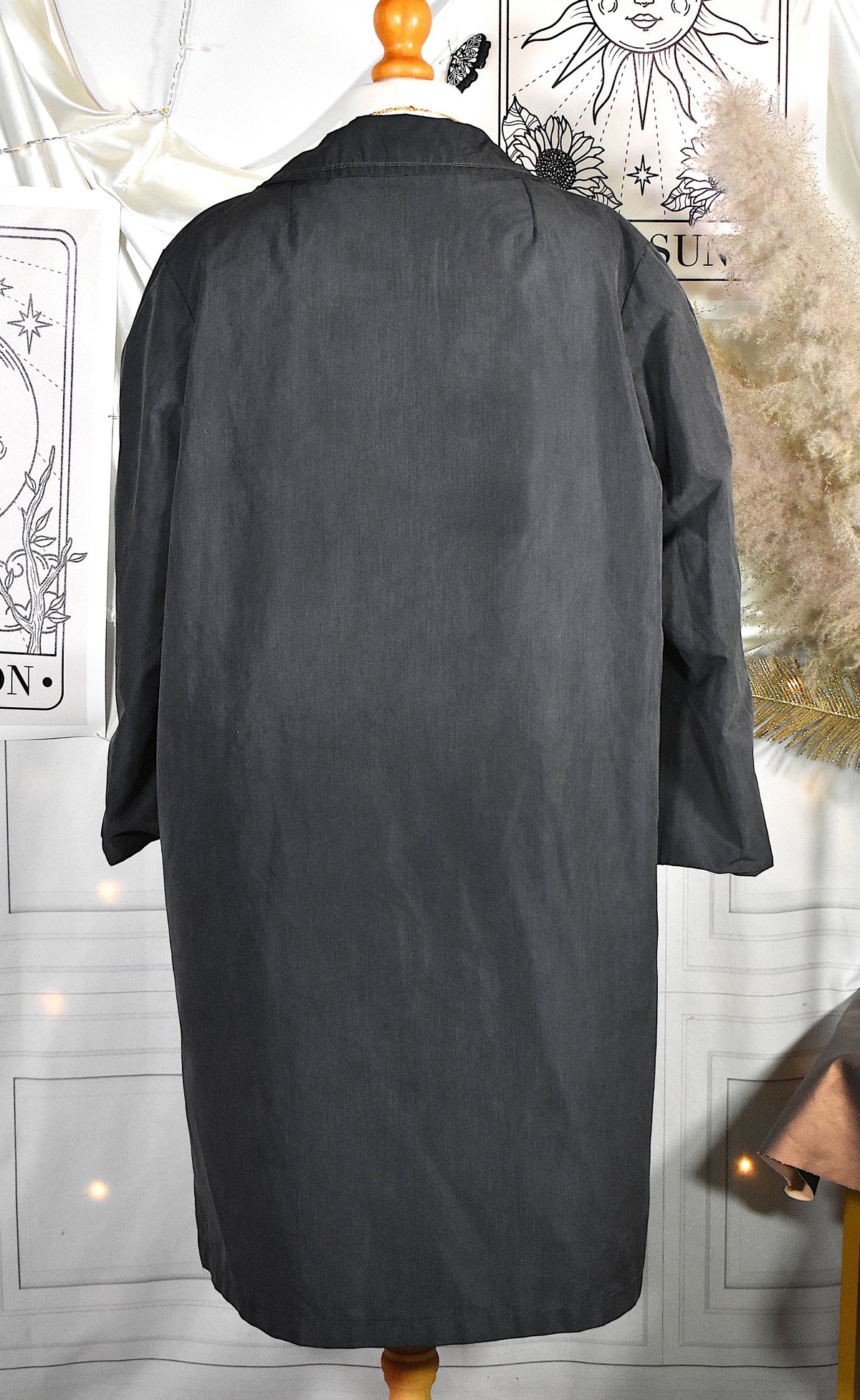 Gabardine gris anthracite mi-longue boutons cuivrés
