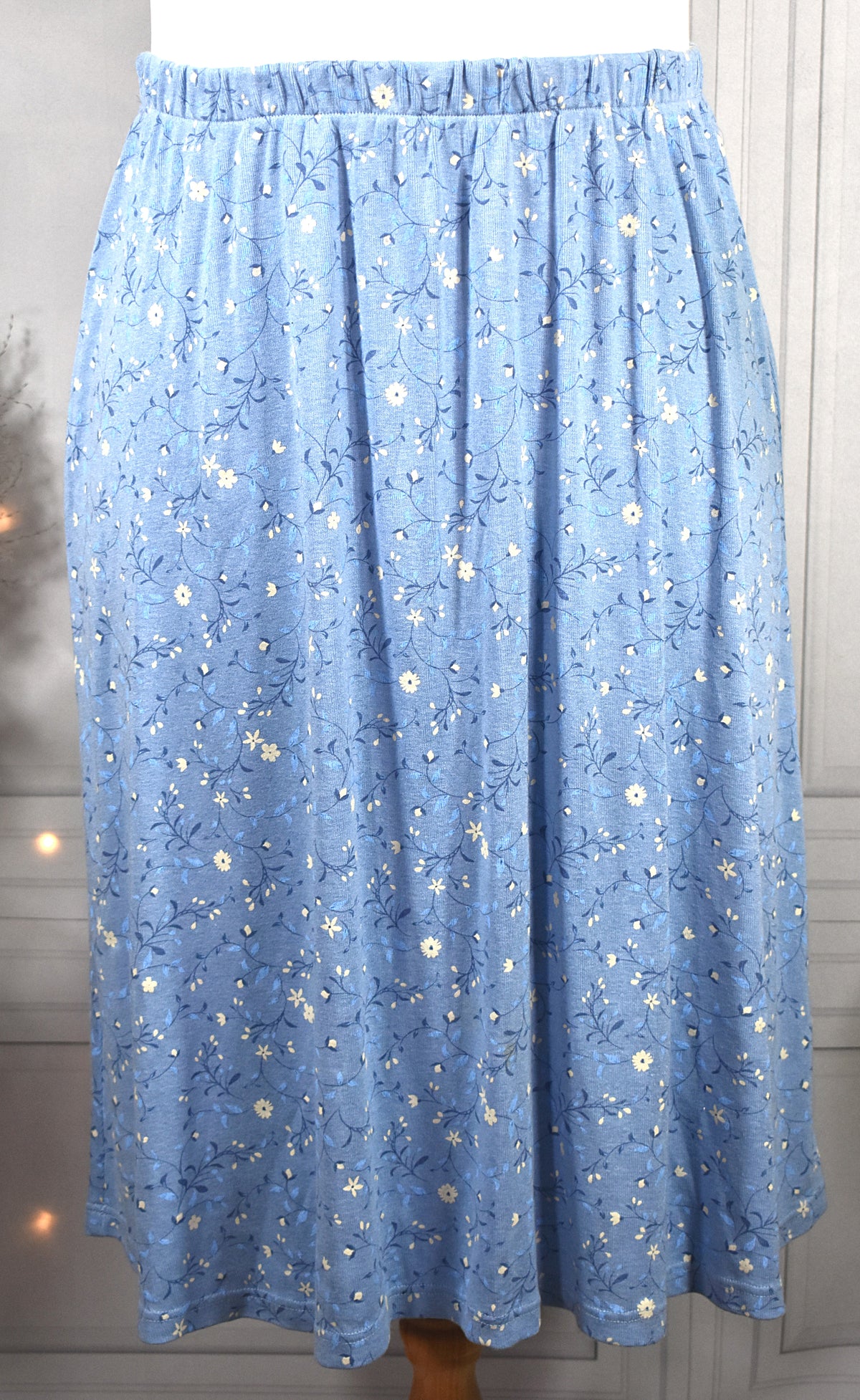 Jupe en jersey bleu clair & fleurs