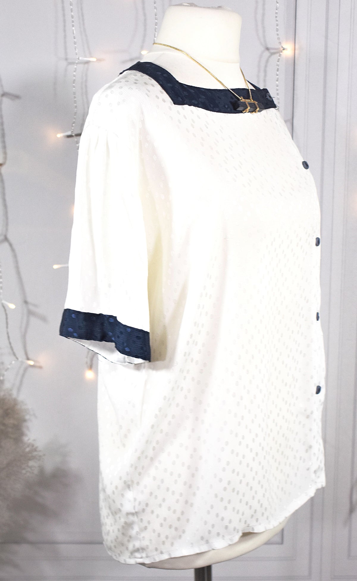 Blouse aux pois damassés blanc & bleu marine