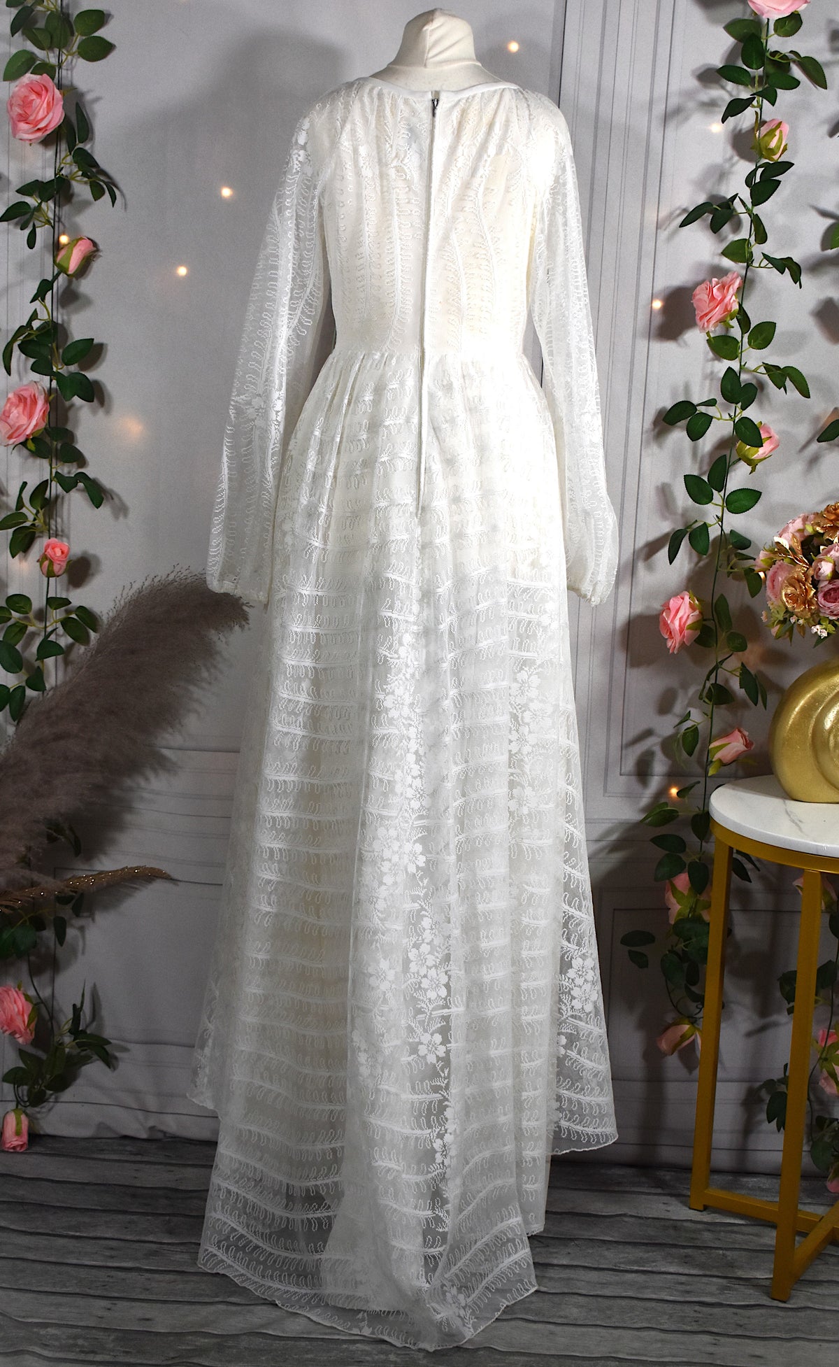 Robe de mariée dentelle florale 80's