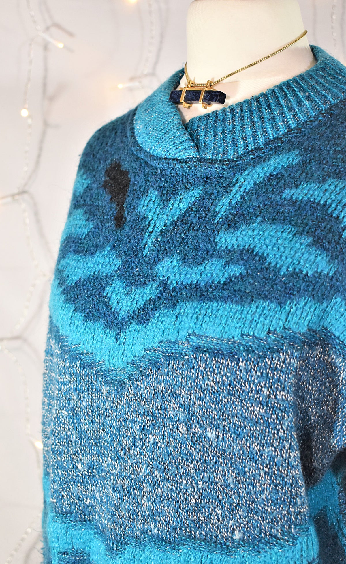 Pull-over en laine mélangée bleu à motifs